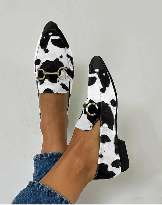 DISTINCIÓN | Mocasines estampados con hebilla