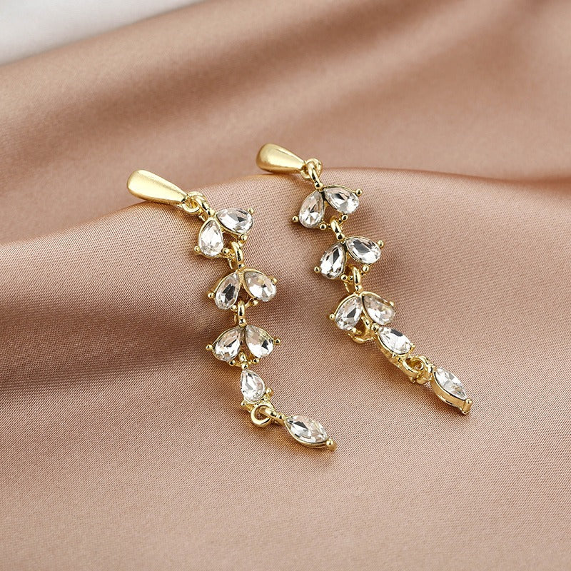 Pendientes Hoja Dorados con Circonitas | Baño de Oro 18K