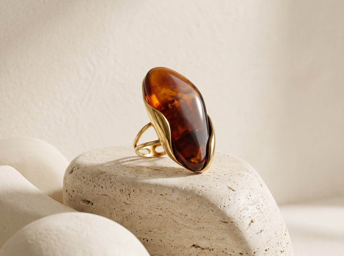 Anillo Ajustable de Resina y Acero Inoxidable Chapado en Oro 18K