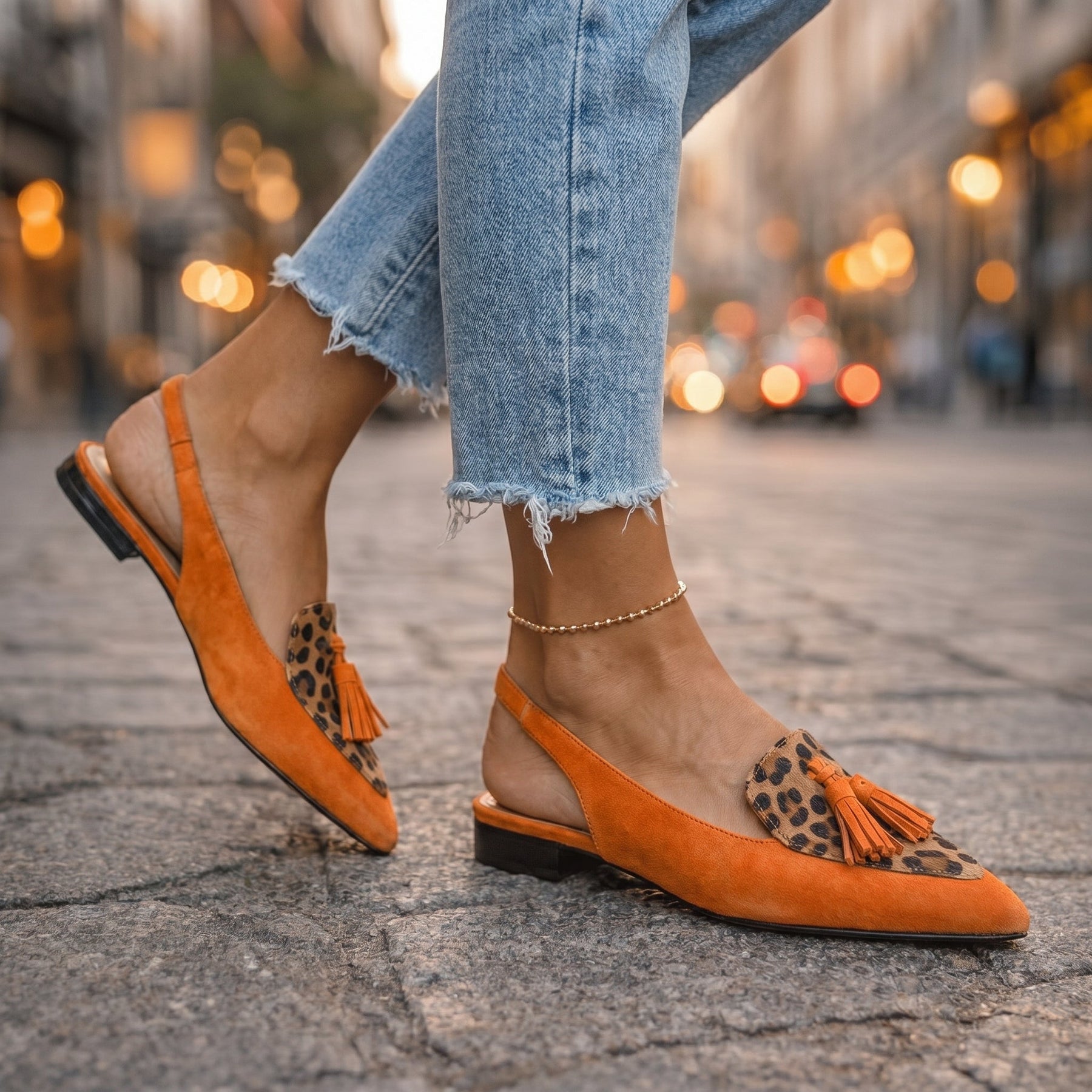 BRISA | Sandalias planas con tiras y borlas