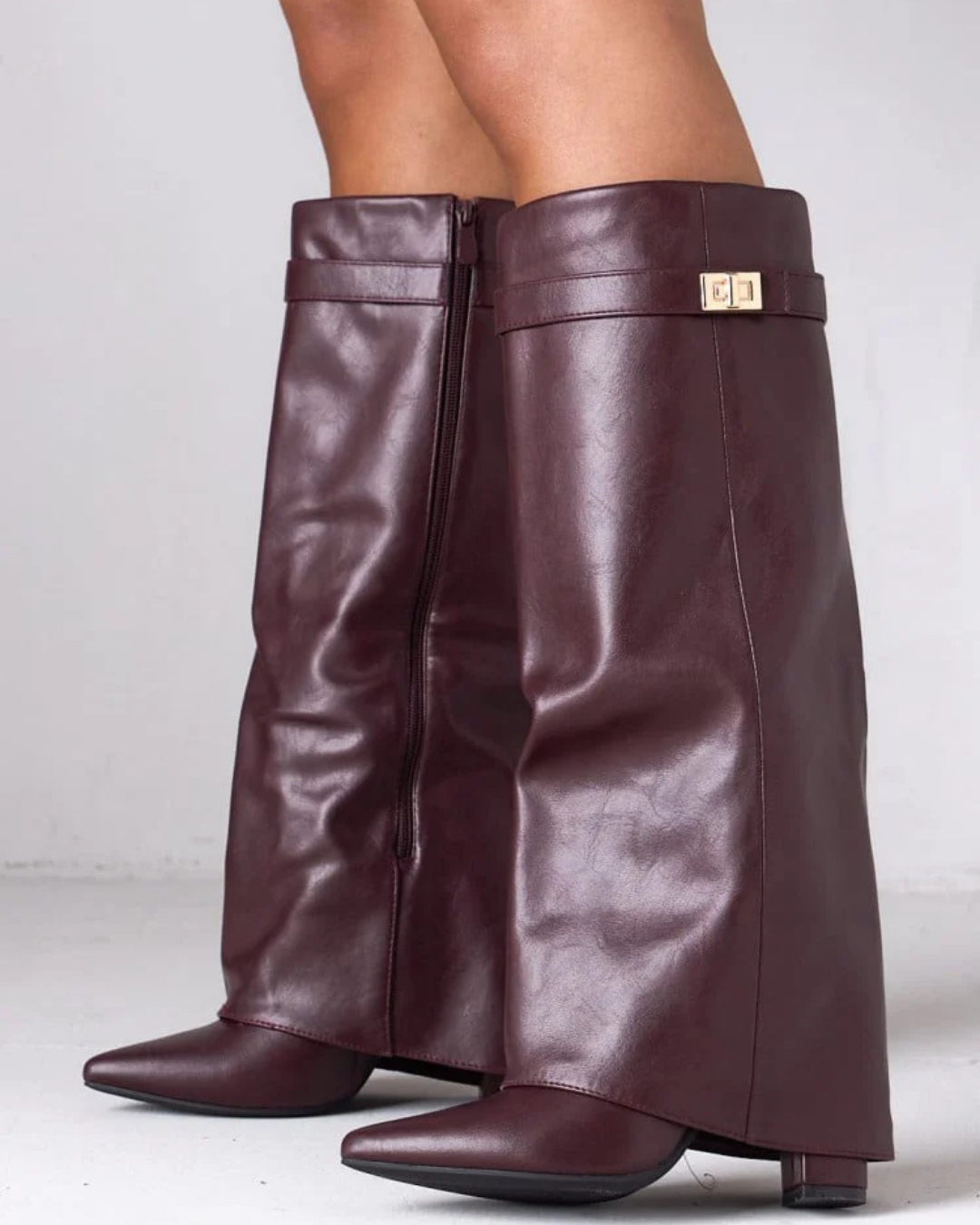 PRESENCIA | Botas de piel vegana con tacón oculto
