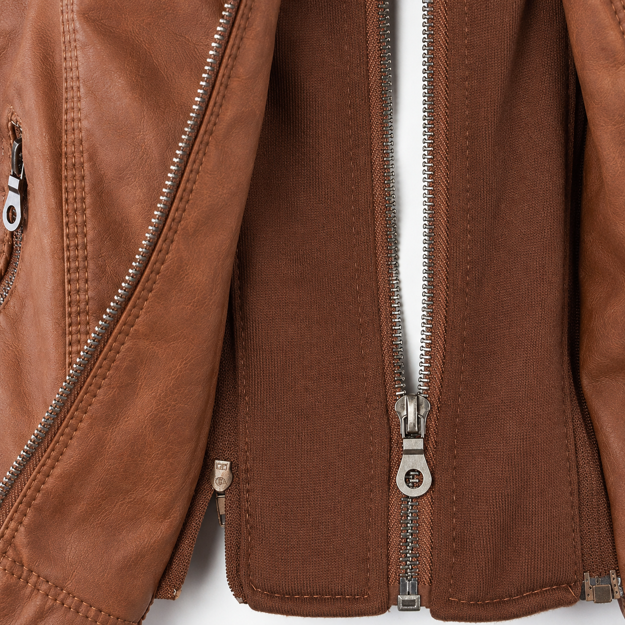 ICONO – Chaqueta de Cuero con capucha