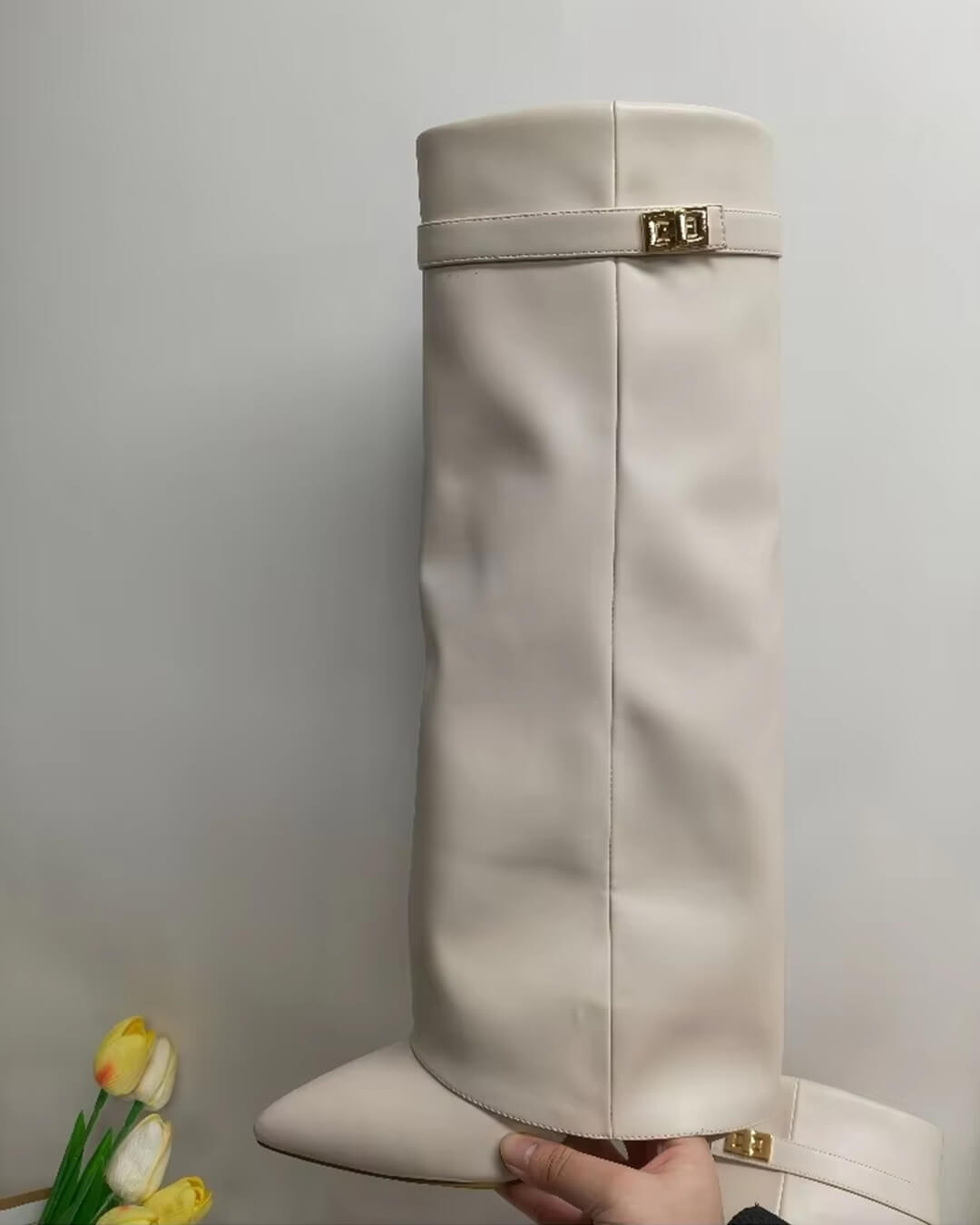 PRESENCIA | Botas de piel vegana con tacón oculto