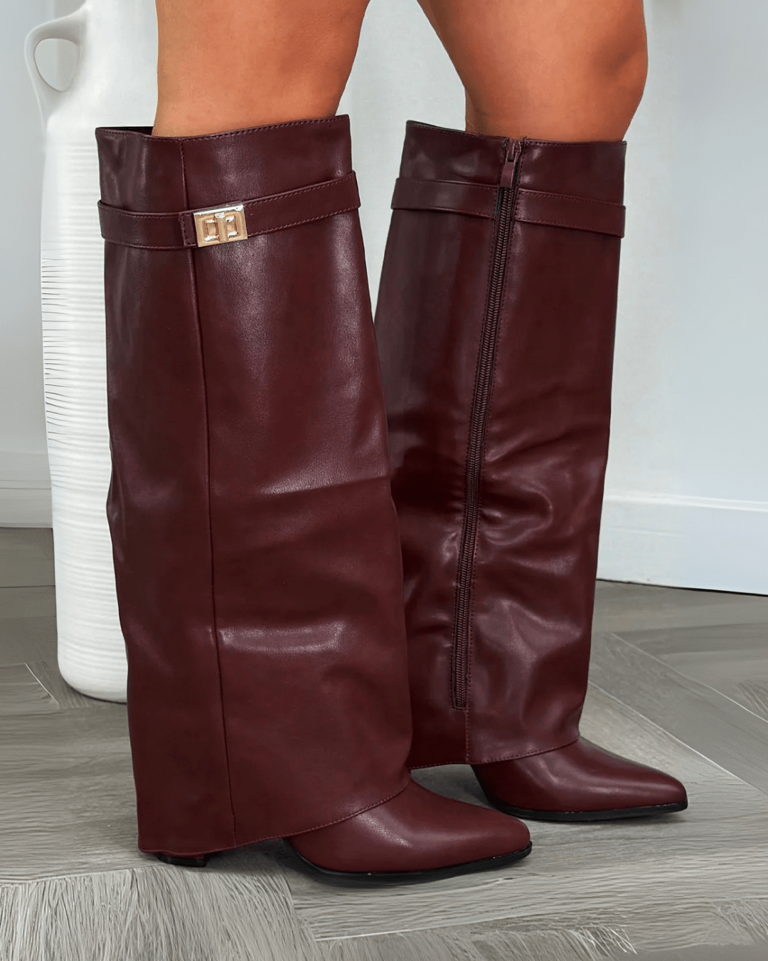 PRESENCIA | Botas de piel vegana con tacón oculto