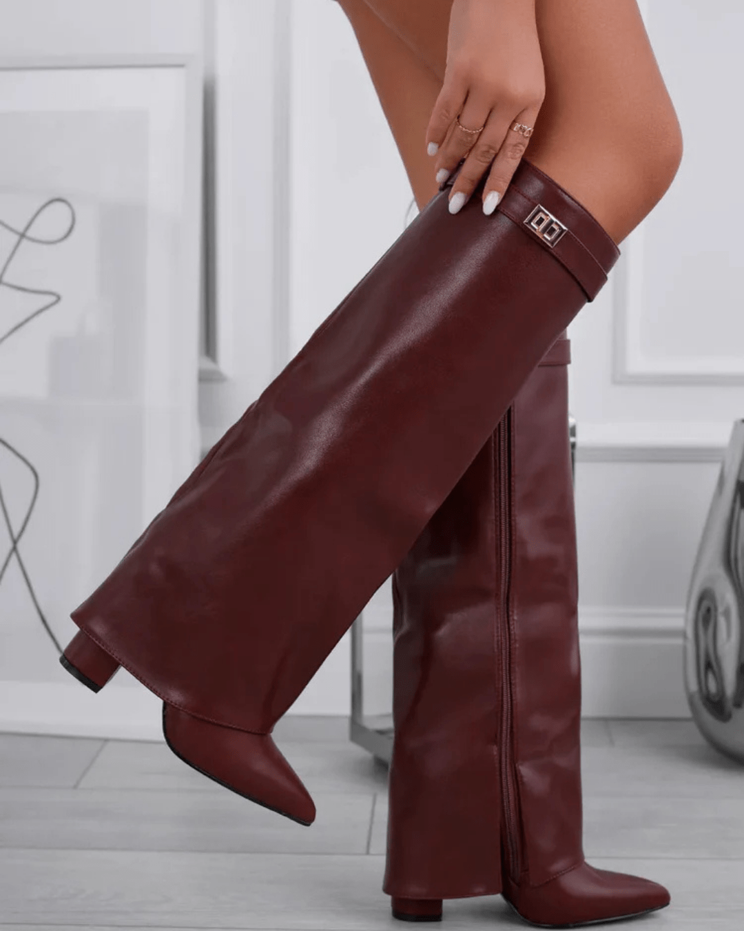 PRESENCIA | Botas de piel vegana con tacón oculto
