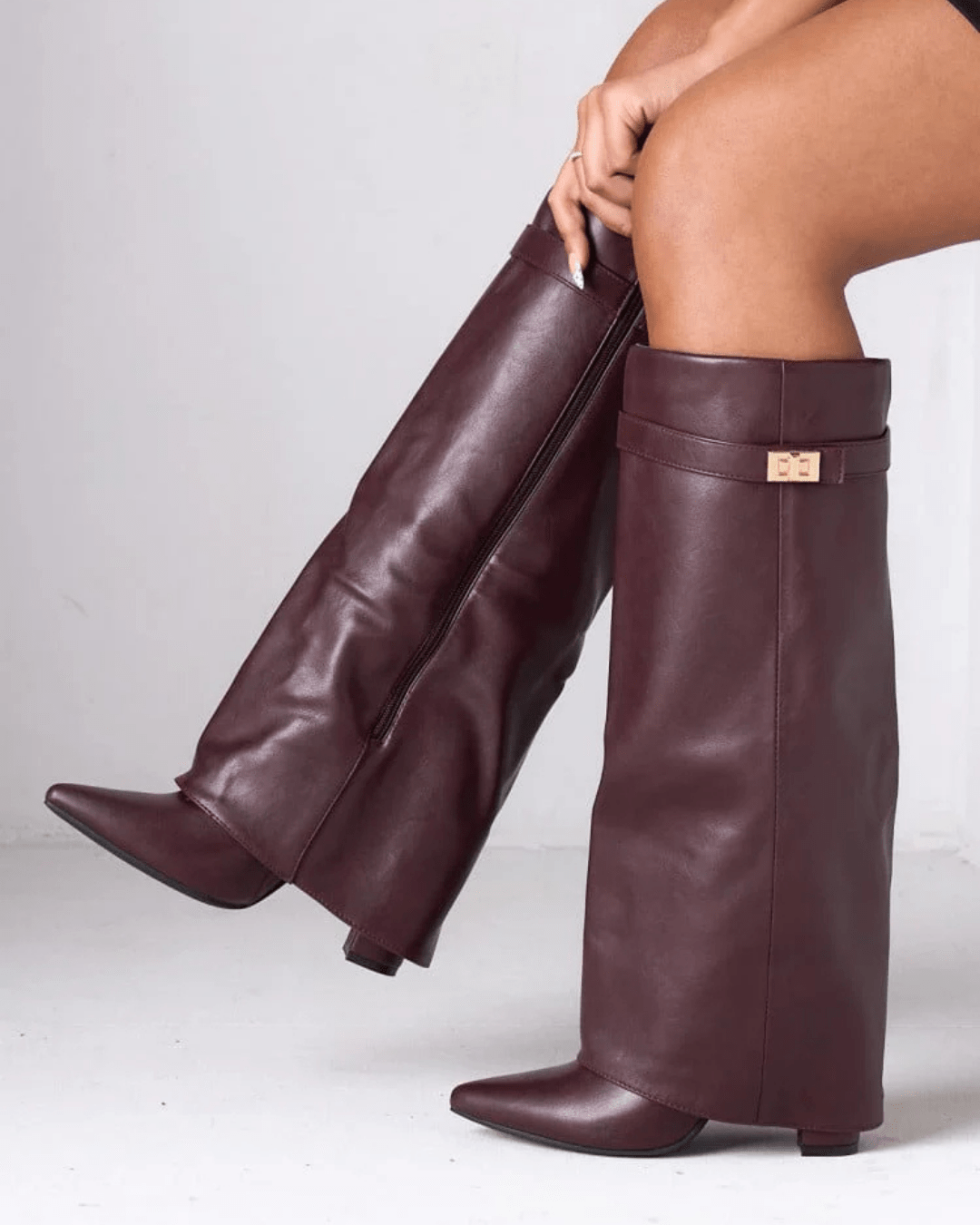 PRESENCIA | Botas de piel vegana con tacón oculto
